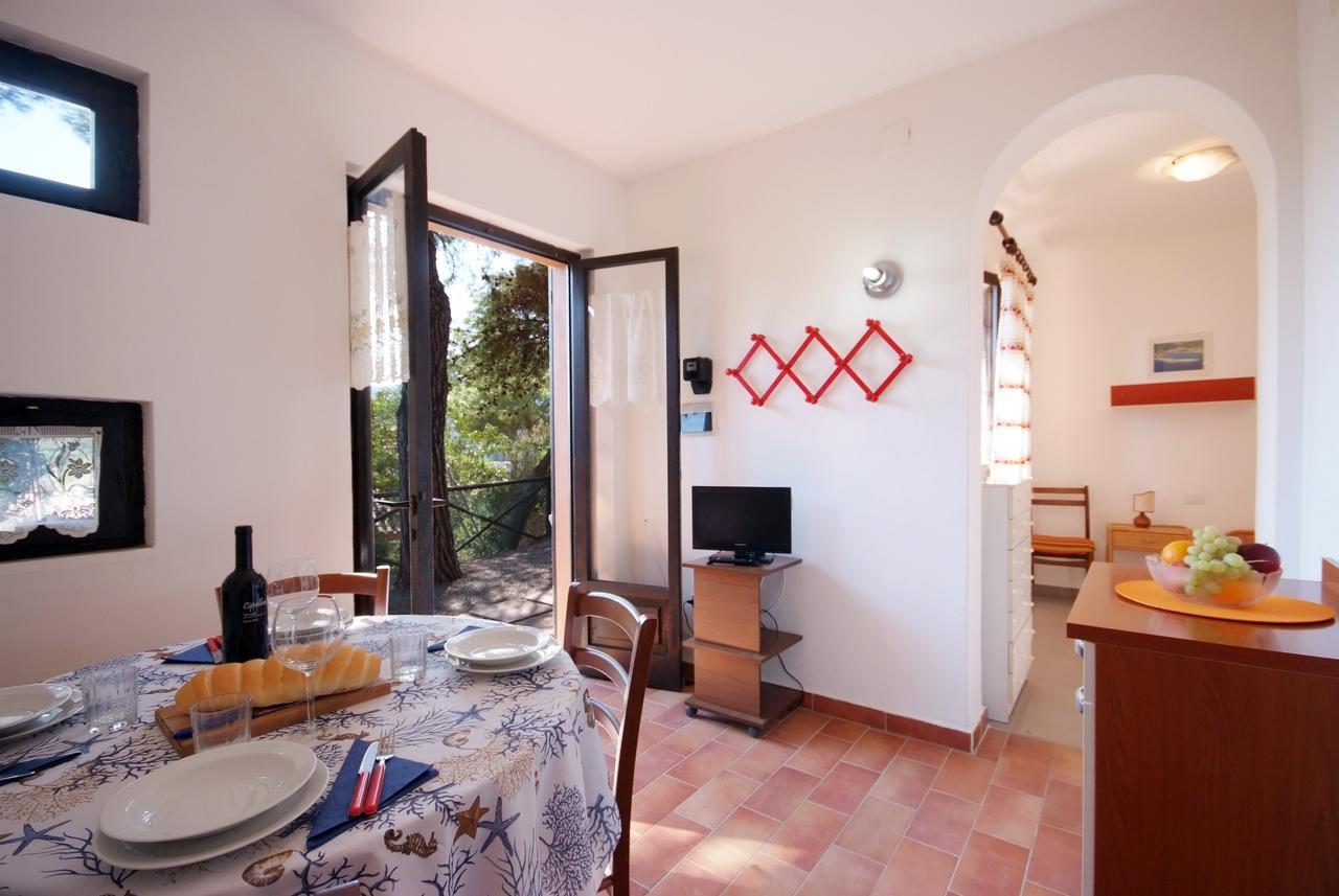 Residence Sud Est Porto Azzurro Exterior foto