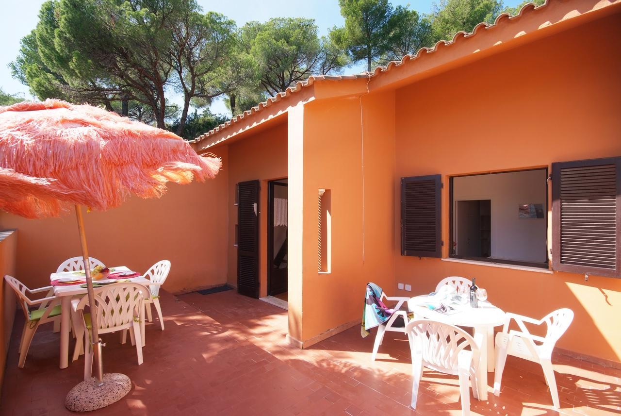 Residence Sud Est Porto Azzurro Exterior foto
