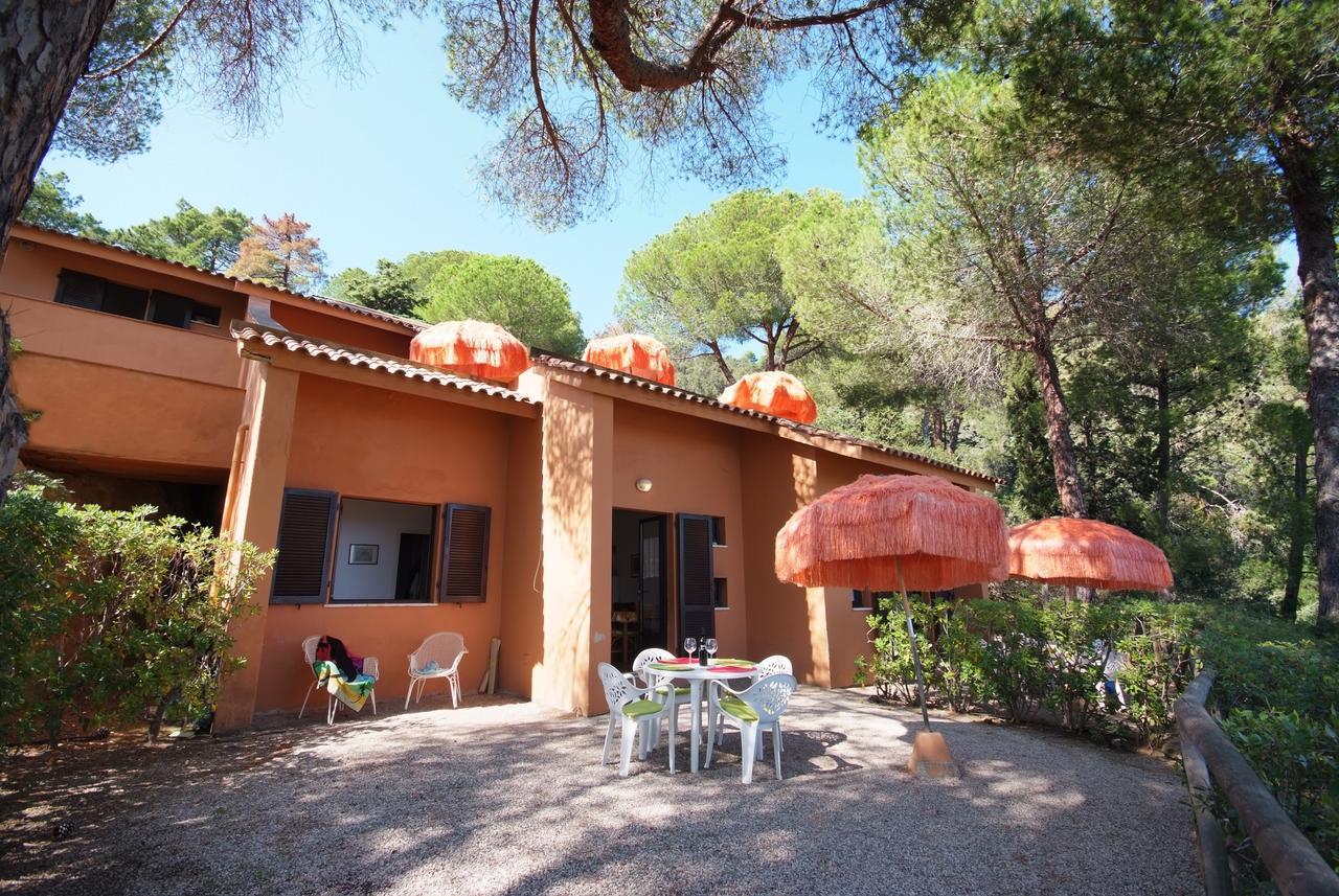 Residence Sud Est Porto Azzurro Exterior foto