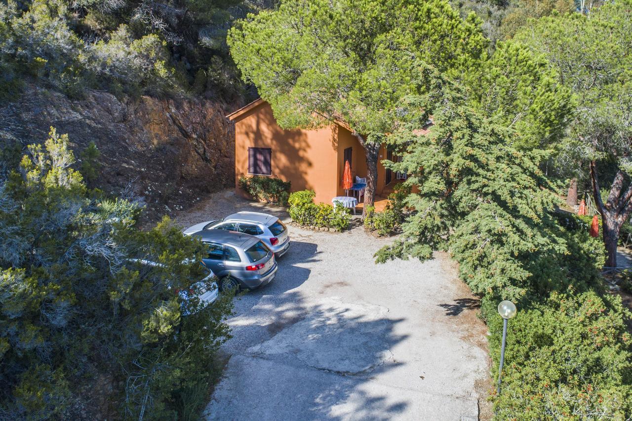 Residence Sud Est Porto Azzurro Exterior foto