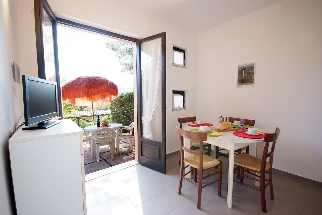Residence Sud Est Porto Azzurro Exterior foto