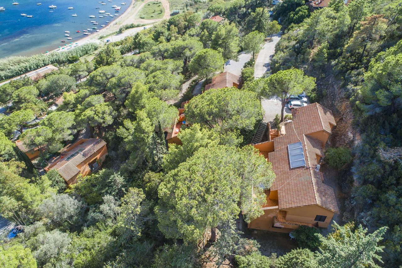 Residence Sud Est Porto Azzurro Exterior foto