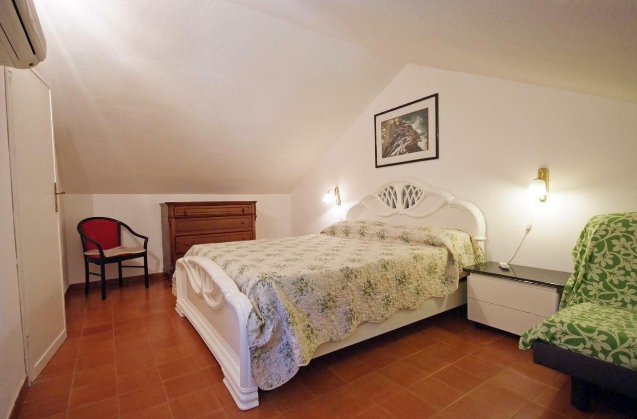 Residence Sud Est Porto Azzurro Exterior foto